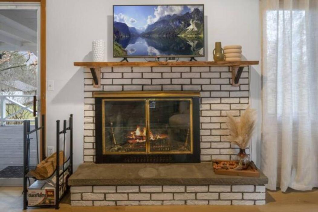 Cayuga Bungalow On Lake—Sleeps 13—Outdoor Firepit Lansing Exterior foto